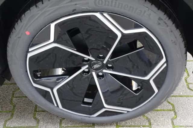 Ford Capri (2026) thumbnail 6