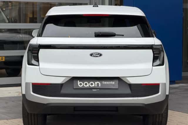 Ford Explorer (2026) thumbnail 5
