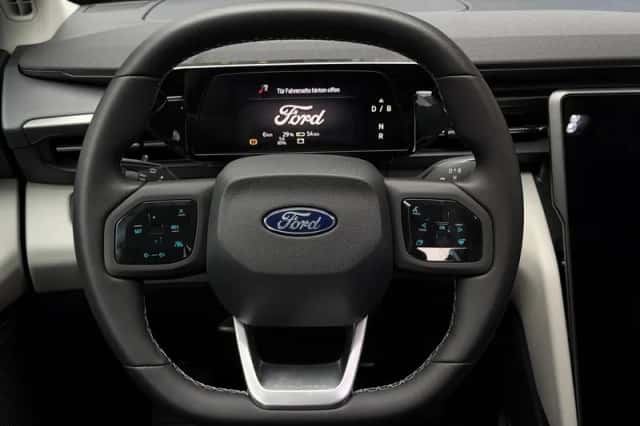 Ford Explorer (2026) thumbnail 6