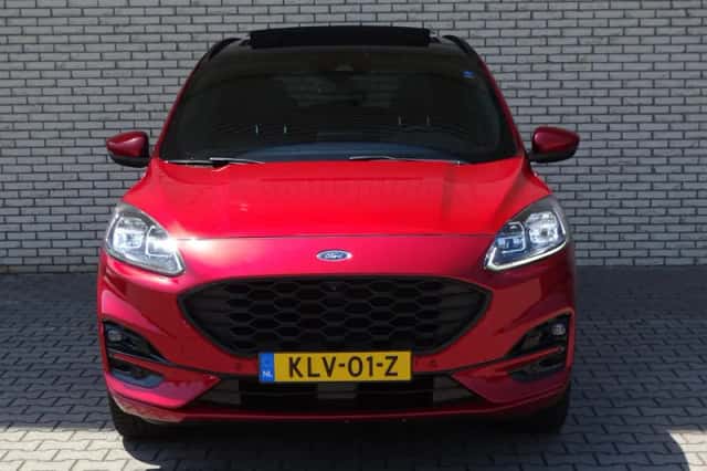 Ford Kuga (2021) thumbnail 4