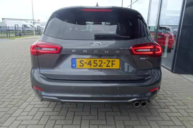 Ford Focus (2023) thumbnail 6