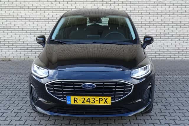 Ford Fiesta (2022) thumbnail 3