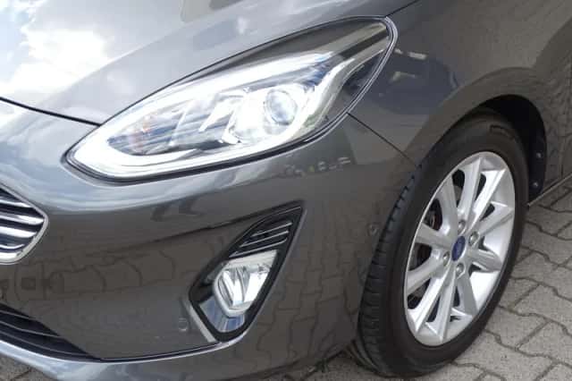 Ford Fiesta (2021) thumbnail 4