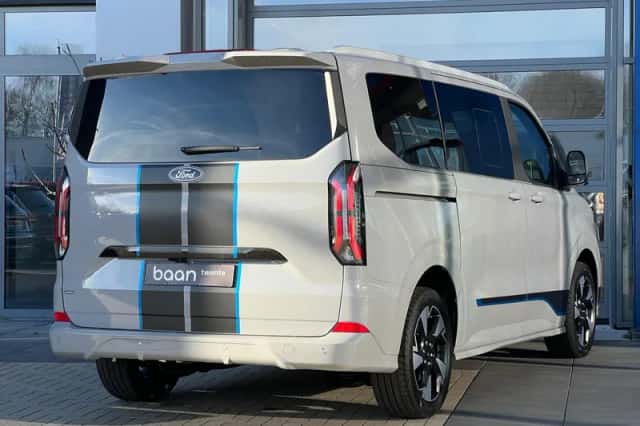 Ford Tourneo Custom (2025) thumbnail 3