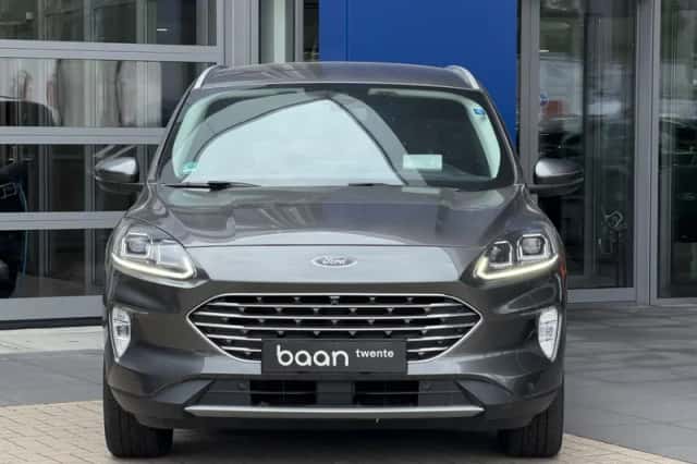 Ford Kuga (2022) thumbnail 4