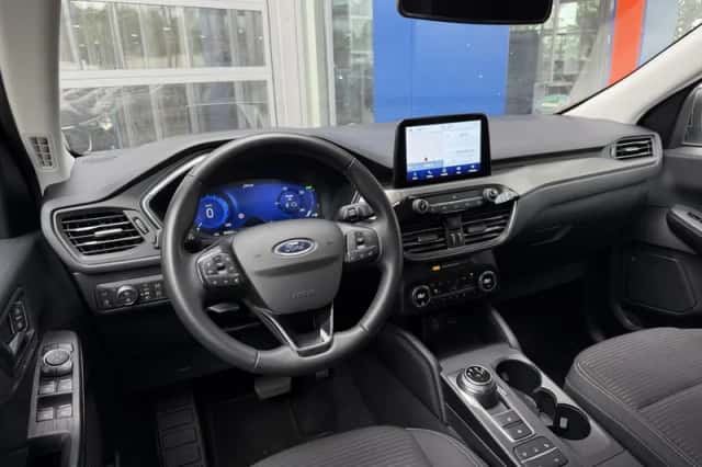 Ford Kuga (2022) thumbnail 6