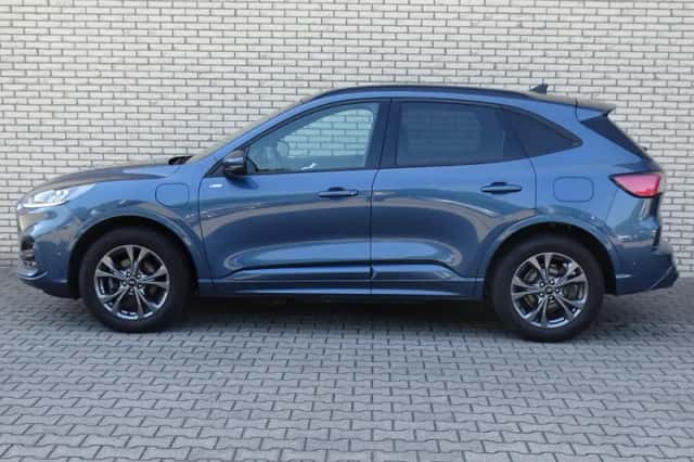 Ford Kuga (2022) thumbnail 5