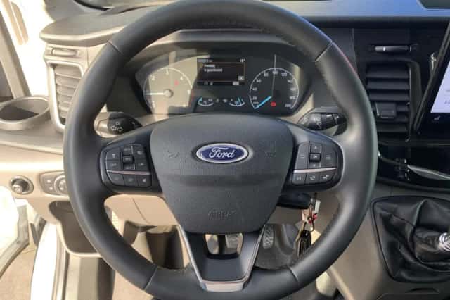 Ford Transit (2024) thumbnail 2