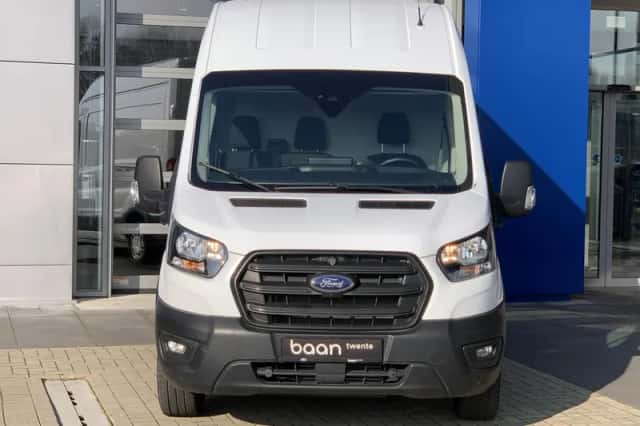 Ford Transit (2024) thumbnail 4