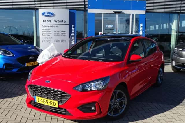 Ford Focus (2020) thumbnail 2