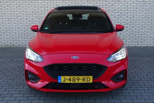 Ford Focus (2020) thumbnail 3