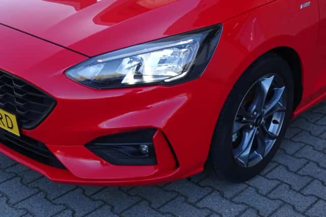 Ford Focus (2020) thumbnail 4