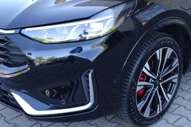 Ford Kuga (2024) thumbnail 4