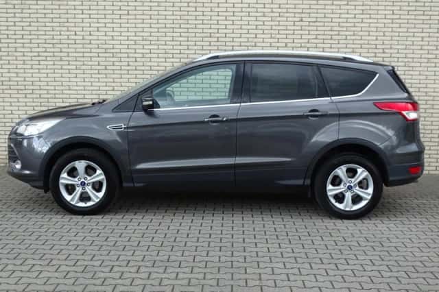 Ford Kuga (2016) thumbnail 5