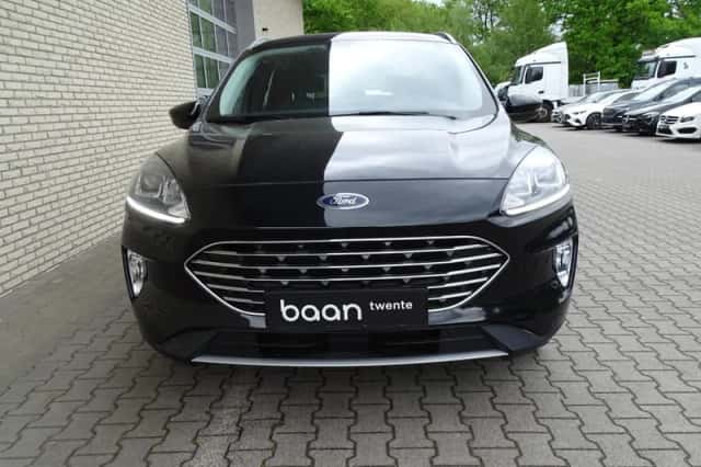 Ford Kuga (2022) thumbnail 3