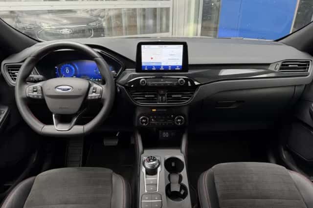 Ford Kuga (2021) thumbnail 2