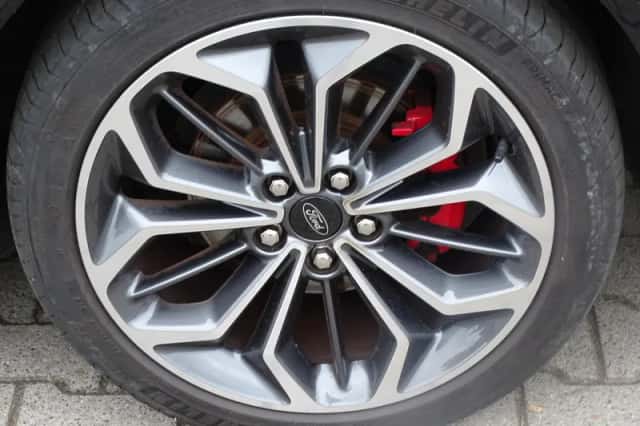 Ford Focus (2022) thumbnail 6