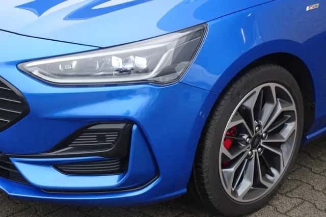 Ford Focus (2023) thumbnail 4