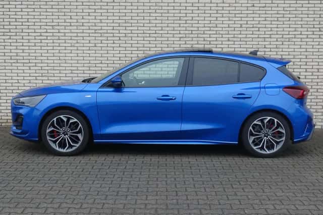 Ford Focus (2023) thumbnail 5