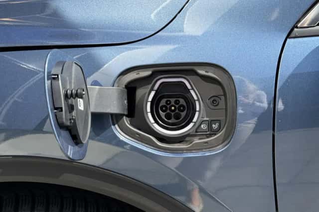 Ford Kuga (2021) thumbnail 6