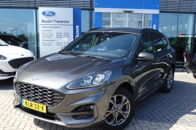 Ford Kuga (2022) thumbnail 2