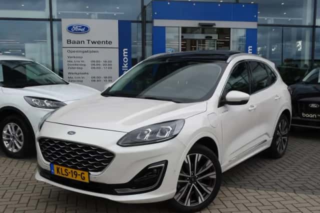 Ford Kuga (2022) thumbnail 2