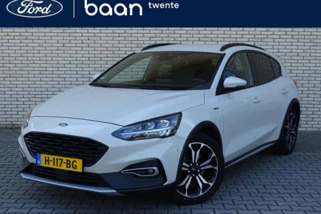 Ford Focus (2020) thumbnail 1