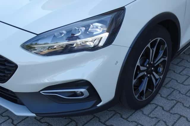 Ford Focus (2020) thumbnail 4