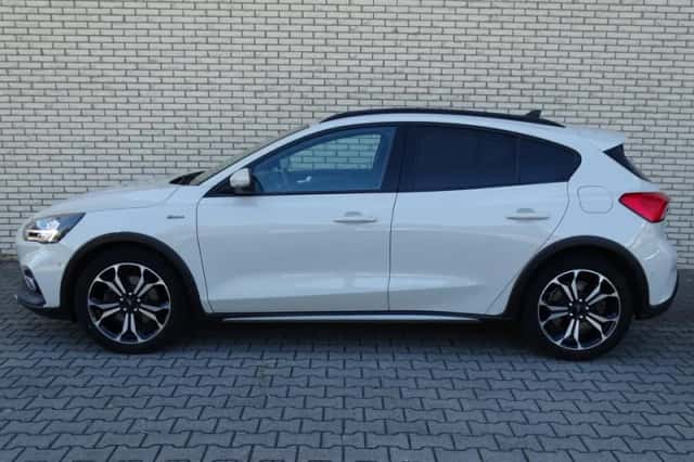 Ford Focus (2020) thumbnail 5