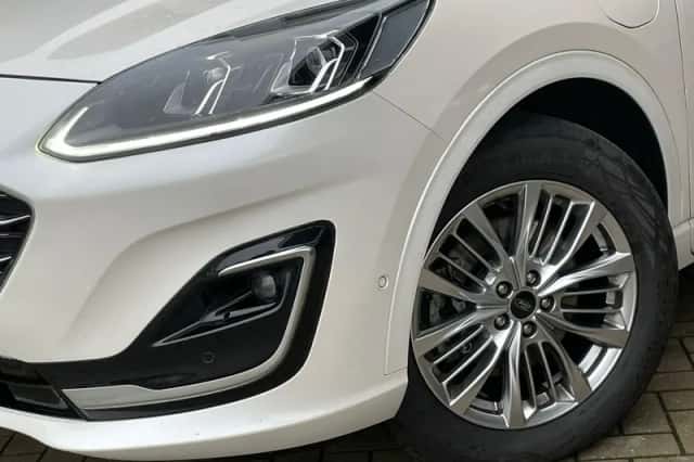 Ford Kuga (2021) thumbnail 4