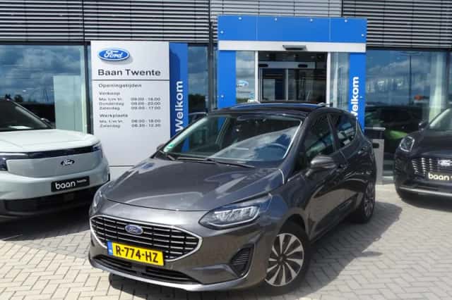 Ford Fiesta (2022) thumbnail 2