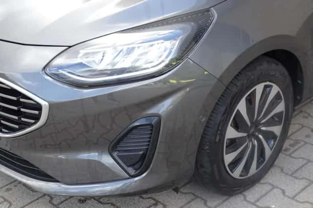 Ford Fiesta (2022) thumbnail 4