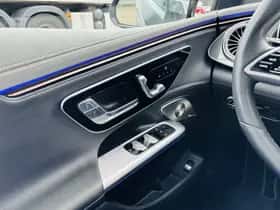 Mercedes-Benz EQE (2022) thumbnail 15