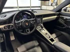 Porsche 911 thumbnail 4
