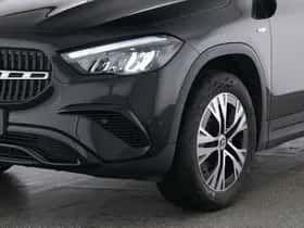 Mercedes-Benz GLA (2025) thumbnail 3
