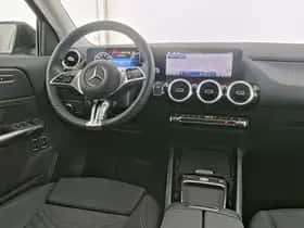 Mercedes-Benz GLA (2025) thumbnail 7