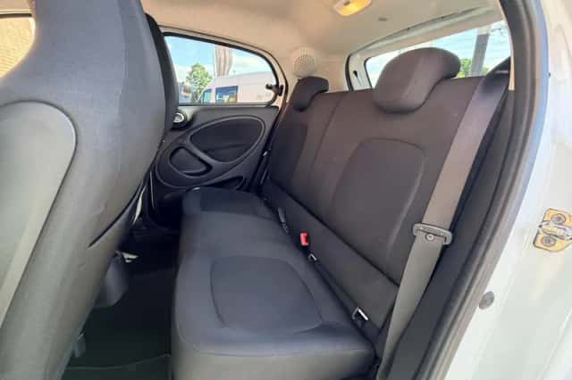 Smart Forfour (2018) thumbnail 9