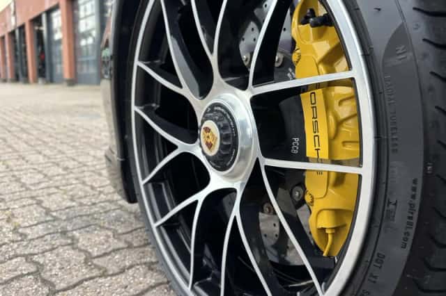 Porsche 911 (2017) thumbnail 12