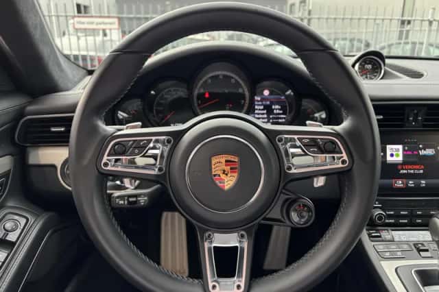 Porsche 911 (2017) thumbnail 19