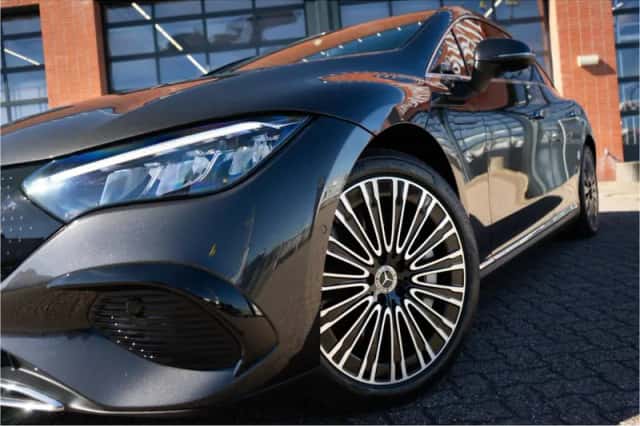 Mercedes-Benz EQE (2025) thumbnail 4