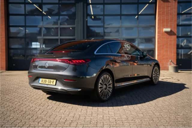 Mercedes-Benz EQE (2025) thumbnail 7