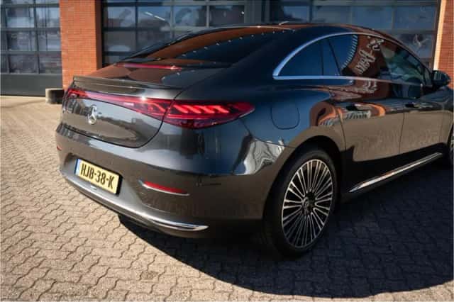 Mercedes-Benz EQE (2025) thumbnail 8