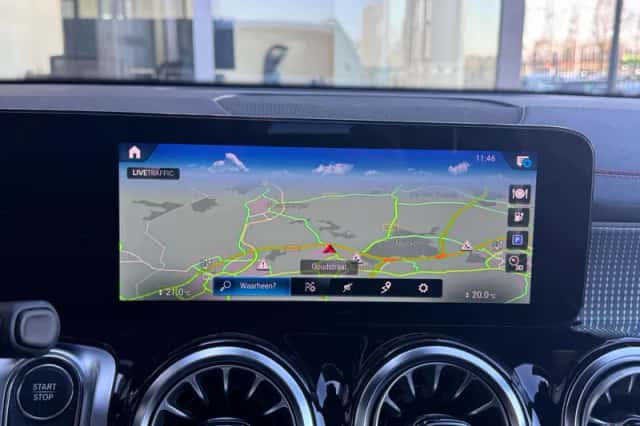 Mercedes-Benz EQB (2024) thumbnail 16