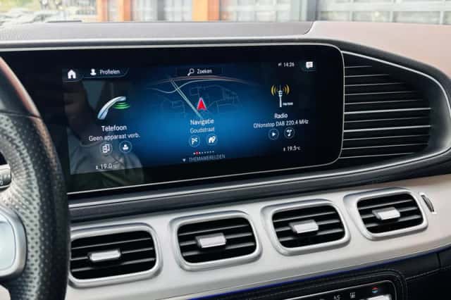 Mercedes-Benz GLE (2022) thumbnail 21