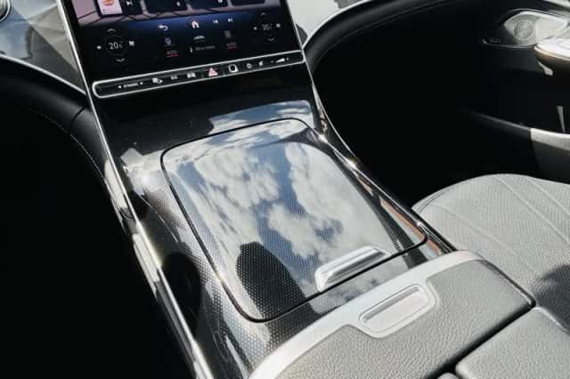 Mercedes-Benz EQE (2022) thumbnail 18