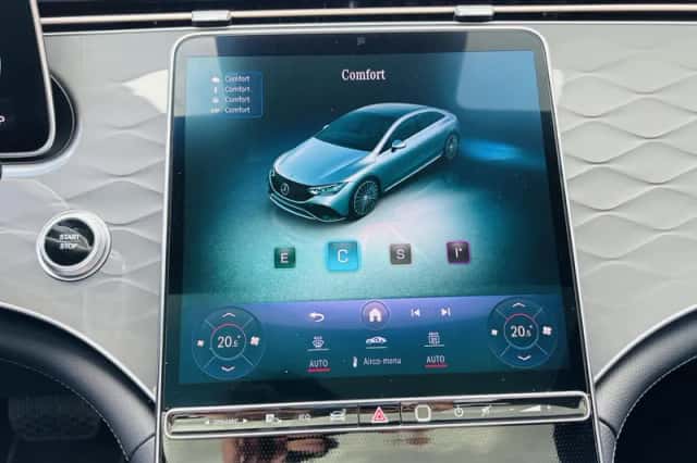 Mercedes-Benz EQE (2022) thumbnail 24