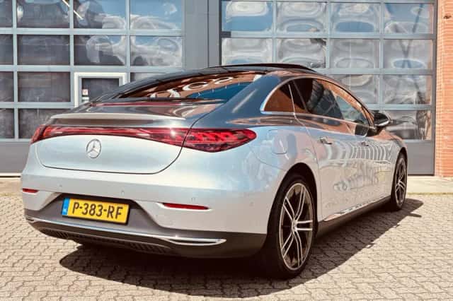 Mercedes-Benz EQE (2022) thumbnail 8