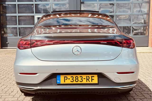 Mercedes-Benz EQE (2022) thumbnail 10