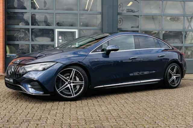 Mercedes-Benz EQE (2024) thumbnail 2