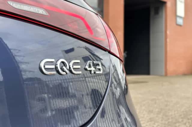 Mercedes-Benz EQE (2024) thumbnail 11